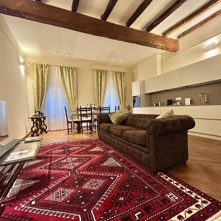 Lovely 2 Bedroom Apartment Nearby Piazza Maggiore Болонья Экстерьер фото